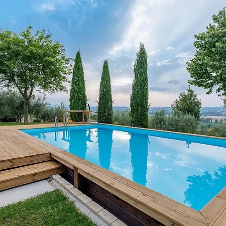 Villa Pleasant With Pool