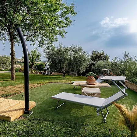 In Near Porto Recanati Villa Montelupone